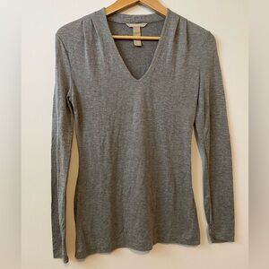 Banana Republic V-Neck Long Sleeve Top